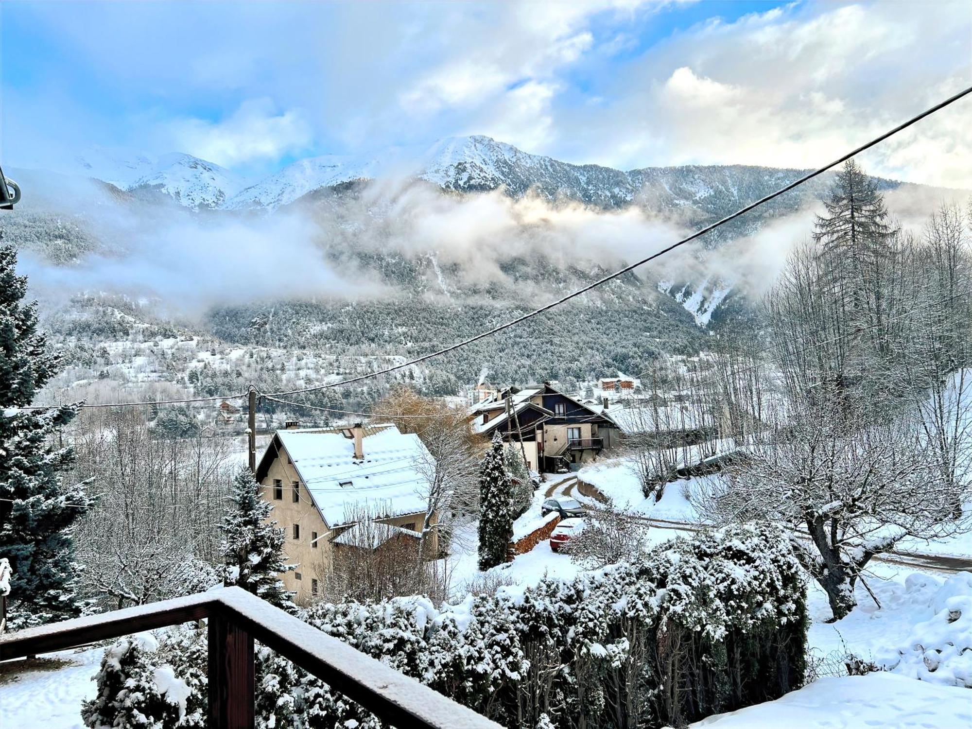 Charmante Maison De Montagne Briancon  Exterior photo